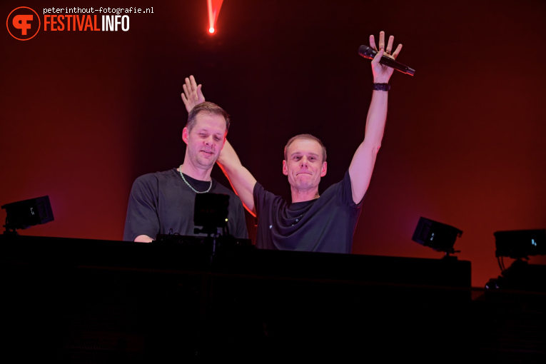 Armin van Buuren op A State of Trance 2025 foto