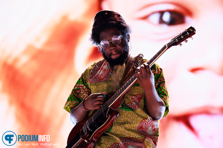 Michael Kiwanuka op Michael Kiwanuka - 26/02 - AFAS Live foto