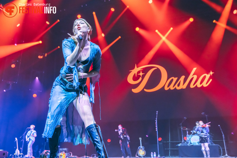 Dasha op C2C: Country To Country 2025 - Zondag foto