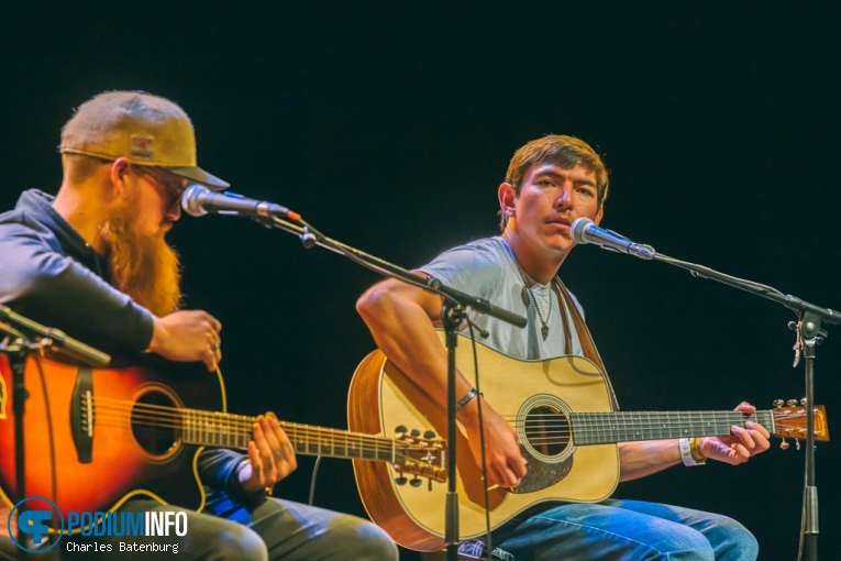 Wyatt Flores op C2C presents: The Bluebird Cafe - 09/03 - Oude Luxor Theater foto