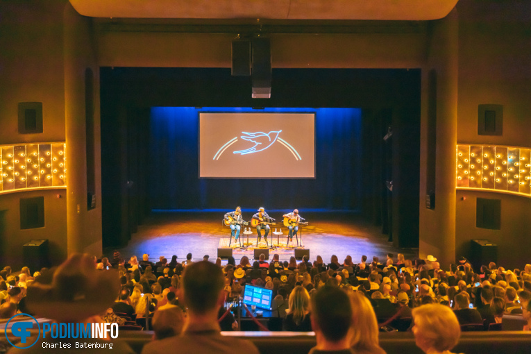 Wyatt Flores op C2C presents: The Bluebird Cafe - 09/03 - Oude Luxor Theater foto