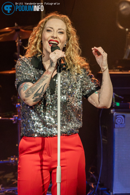 Anneke van Giersbergen op Anneke van Giersbergen - 16/03 - Mezz foto