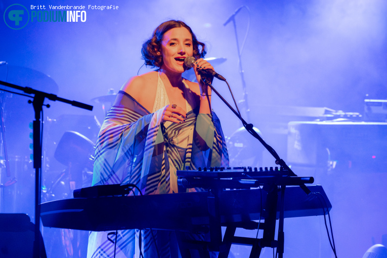 Ebony Buckle op Anneke van Giersbergen - 16/03 - Mezz foto