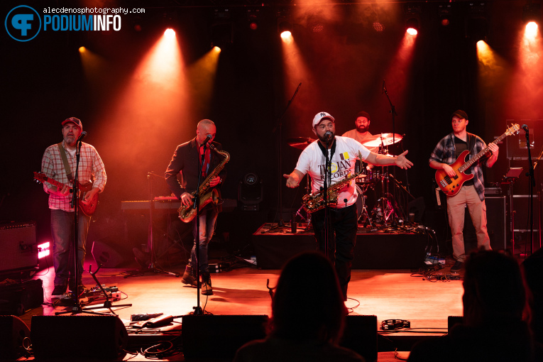 Amsterdam Faya Allstars op Maroon Town - 20/03 - Vorstin foto