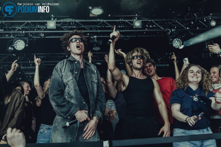 Ofenbach op Ofenbach (live) - 01/04 - Tolhuistuin foto