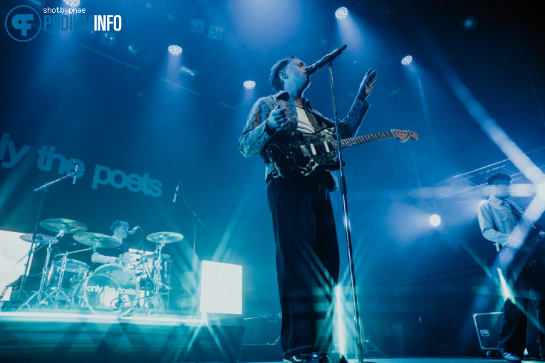 Only The Poets op Only The Poets - 02/04 - Doornroosje foto