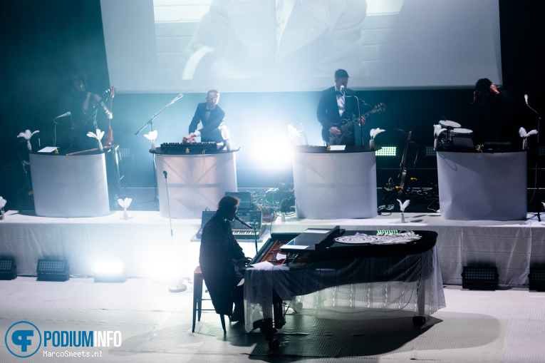 Benjamin Clementine op Benjamin Clementine - 06/04 - TivoliVredenburg foto