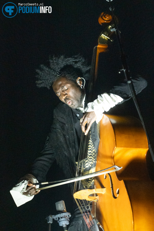 Beaven Waller op Benjamin Clementine - 06/04 - TivoliVredenburg foto