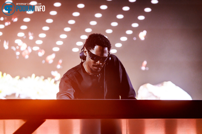 Kaytranada op Kaytranada - 09/04 - AFAS Live foto