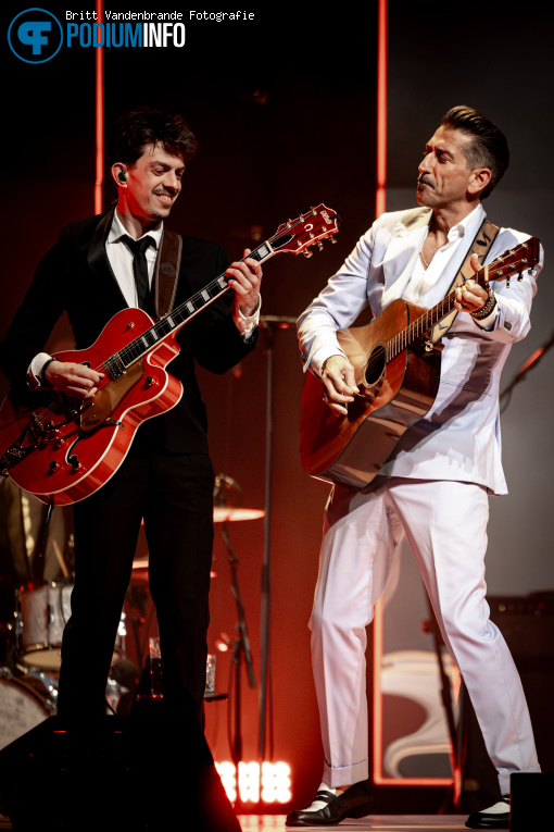Danny Vera op Danny Vera - DNA Theatertour - 12/04 - Koninklijk Theater Carré foto