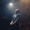 Foto Oliver Symons op dEUS - Worst Case Versus In A Bar - 02/04 - Paradiso