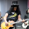Foto Slash op Pinkpop 2010