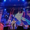 tUnE-yArDs