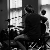 Foto  op Tom McRae - 16/05 - Vredenburg