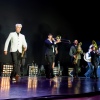 Foto David Byrne te David Byrne & St. Vincent - 25/08 - Vredenburg