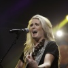 Foto Miss Montreal op Top 2000 in concert
