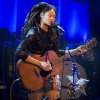 Foto Valerie June te Valerie June - 01/05 - TivoliVredenburg