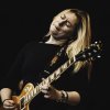 Foto Joanne Shaw Taylor te Bevrijdingsfestival Overijssel