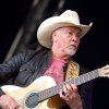 Los Pacaminos ft Paul Young foto Parkpop 2017