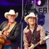Foto Los Pacaminos ft Paul Young op Parkpop 2017