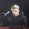 Foto  op Thomas Azier - 4/12 - TivoliVredenburg