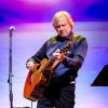 Foto Justin Hayward te Justin Hayward - 24/04 - TivoliVredenburg