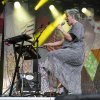 tUnE-yArDs