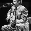 Foto Ian Siegal te Robert Cray - 26/09 - TivoliVredenburg