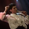 Foto Miya Folick te Miya Folick - 04/12 - De Helling