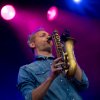 Foto Jeangu Macrooy te Fields of Joy Festival 2019