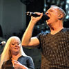 Foto The B-52s op The B-52's - 19/7 - Paradiso