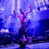 Foto Olivia Dean op Jordan Rakei Paradiso
