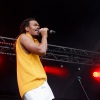 Foto Jeangu Macrooy te Bevrijdingsfestival Zuid-Holland 2023