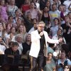 Cabaretinfo review: Guus Meeuwis - Groots met een zachte G - 16/06 - Philips Stadion