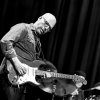 Foto Oz Noy te Oz Noy Trio w/ Anton Fig & Jimmy Haslip - 17/10 - Boerderij