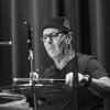 Foto Anton Fig op Oz Noy Trio w/ Anton Fig & Jimmy Haslip - 17/10 - Boerderij