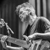 Foto Jimmy Haslip te Oz Noy Trio w/ Anton Fig & Jimmy Haslip - 17/10 - Boerderij