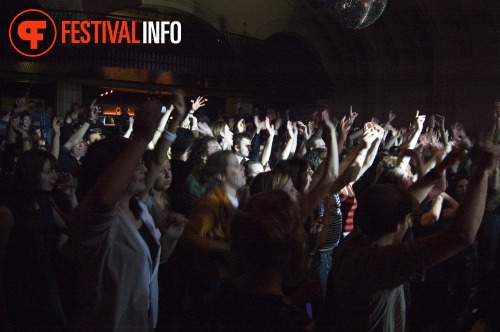 Sfeerfoto Babylon Circus - 21/2 - Luxor Live
