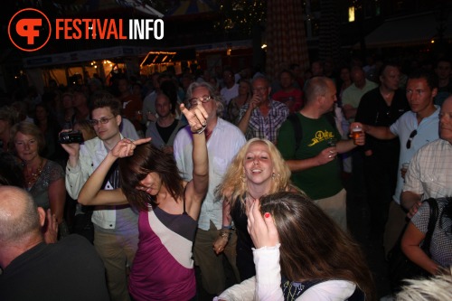 Sfeerfoto Haags Pop Podium LIVE 2010 - zaterdag 26 juni
