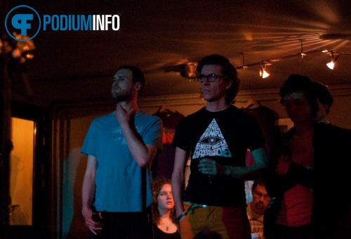 Sfeerfoto Incubated 07 - 7/4 - Paradox