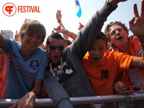 Sfeerfoto Koninginnedag Museumplein - zaterdag 30 april 2011