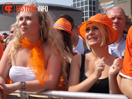 Sfeerfoto Koninginnedag Museumplein - zaterdag 30 april 2011