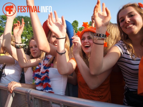 Sfeerfoto Koninginnedag Museumplein - zaterdag 30 april 2011