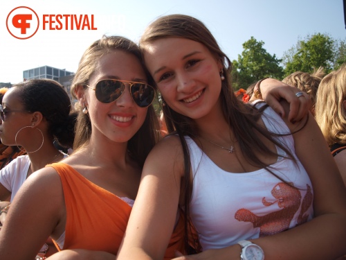 Sfeerfoto Koninginnedag Museumplein - zaterdag 30 april 2011