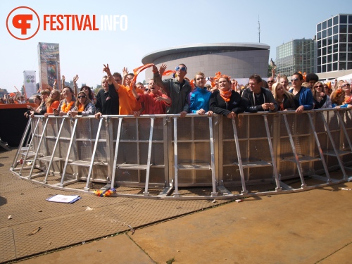 Sfeerfoto Koninginnedag Museumplein - zaterdag 30 april 2011