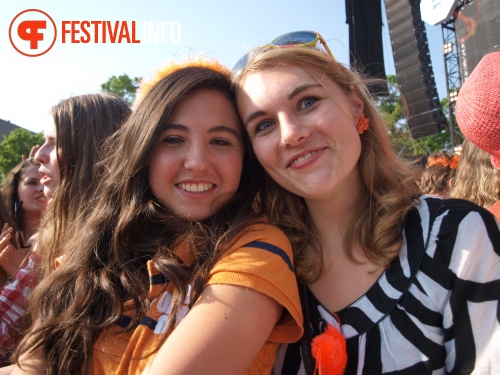 Sfeerfoto Koninginnedag Museumplein - zaterdag 30 april 2011