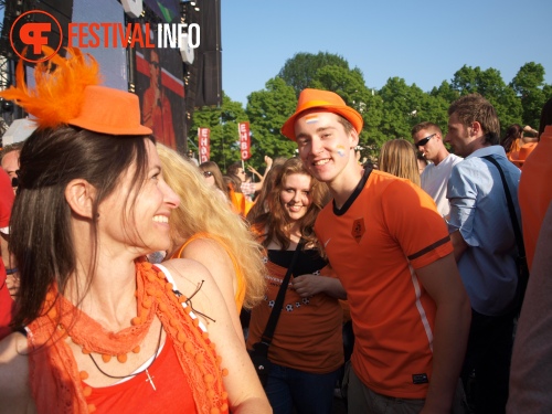 Sfeerfoto Koninginnedag Museumplein - zaterdag 30 april 2011