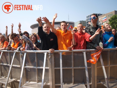 Sfeerfoto Koninginnedag Museumplein - zaterdag 30 april 2011