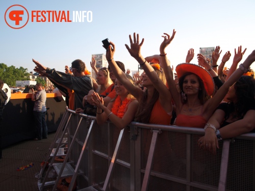 Sfeerfoto Koninginnedag Museumplein - zaterdag 30 april 2011