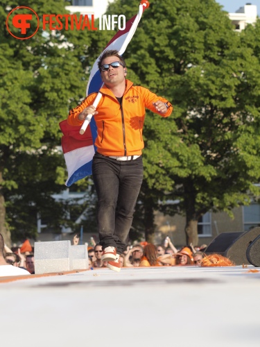 Sfeerfoto Koninginnedag Museumplein - zaterdag 30 april 2011